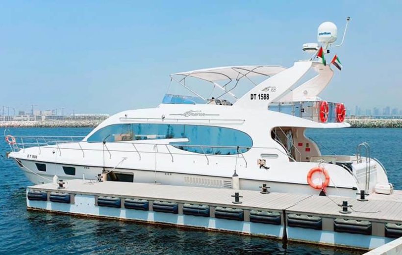 70 Feet Yacht Rental In Dubai-Max 20 People