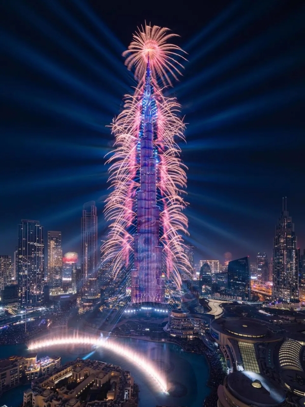 Dubai Burj Khalifa Fireworks Views at Night