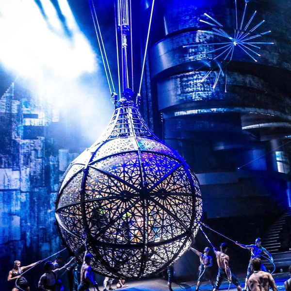 la perle with la perle show in Dubai